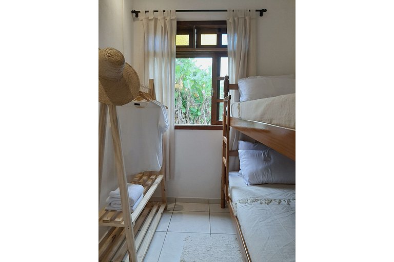 Casa Hibisco: 100m da Praia, próx. ao Beto Carrero