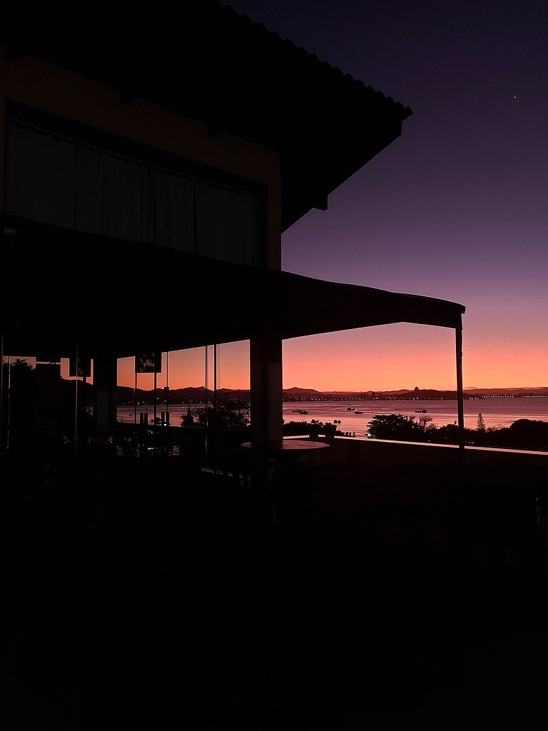 Casa da Flor Guest House - Suíte Abacateiro. Praia Grande