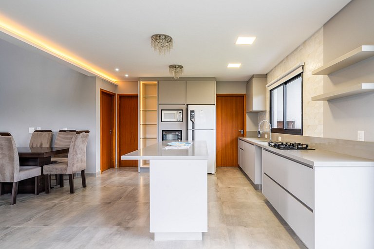 Casa Gladis: Seu Paraíso a Poucos Metros do Mar