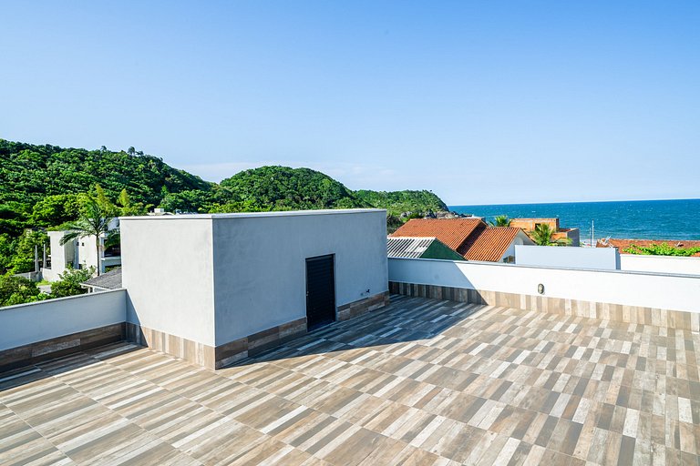 Casa Gladis: Seu Paraíso a Poucos Metros do Mar