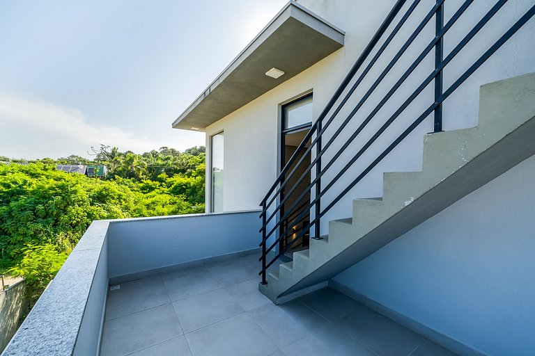 Casa Gladis: Seu Paraíso a Poucos Metros do Mar