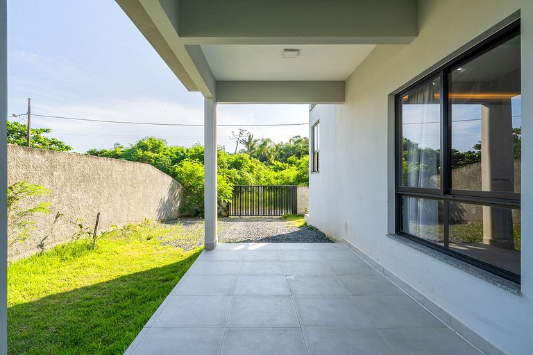 Casa Gladis: Seu Paraíso a Poucos Metros do Mar