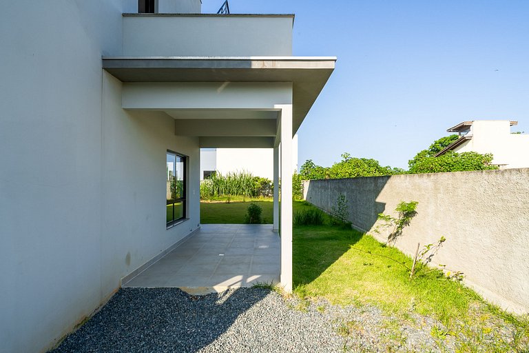 Casa Gladis: Seu Paraíso a Poucos Metros do Mar