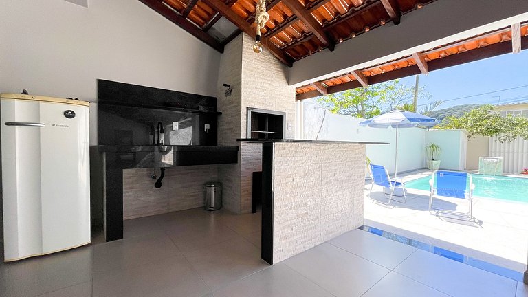 Deu Praia Beach House: Praia, Piscina e Diversão