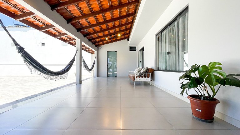 Deu Praia Beach House: Praia, Piscina e Diversão