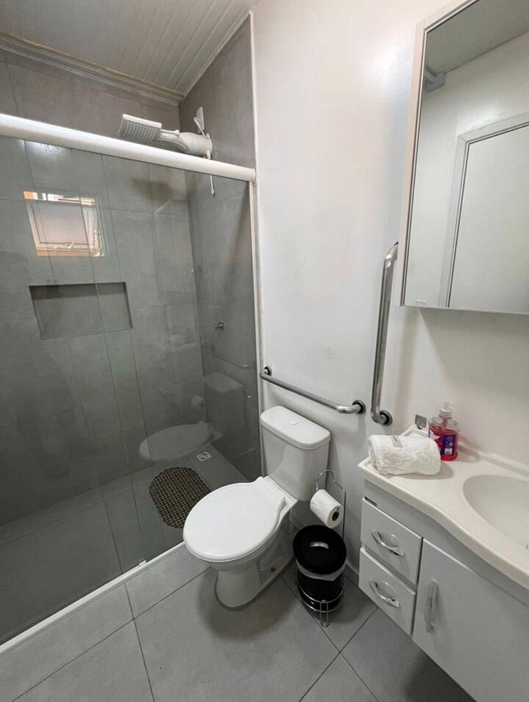 Pousada Fornerolli: Quarto Girassol