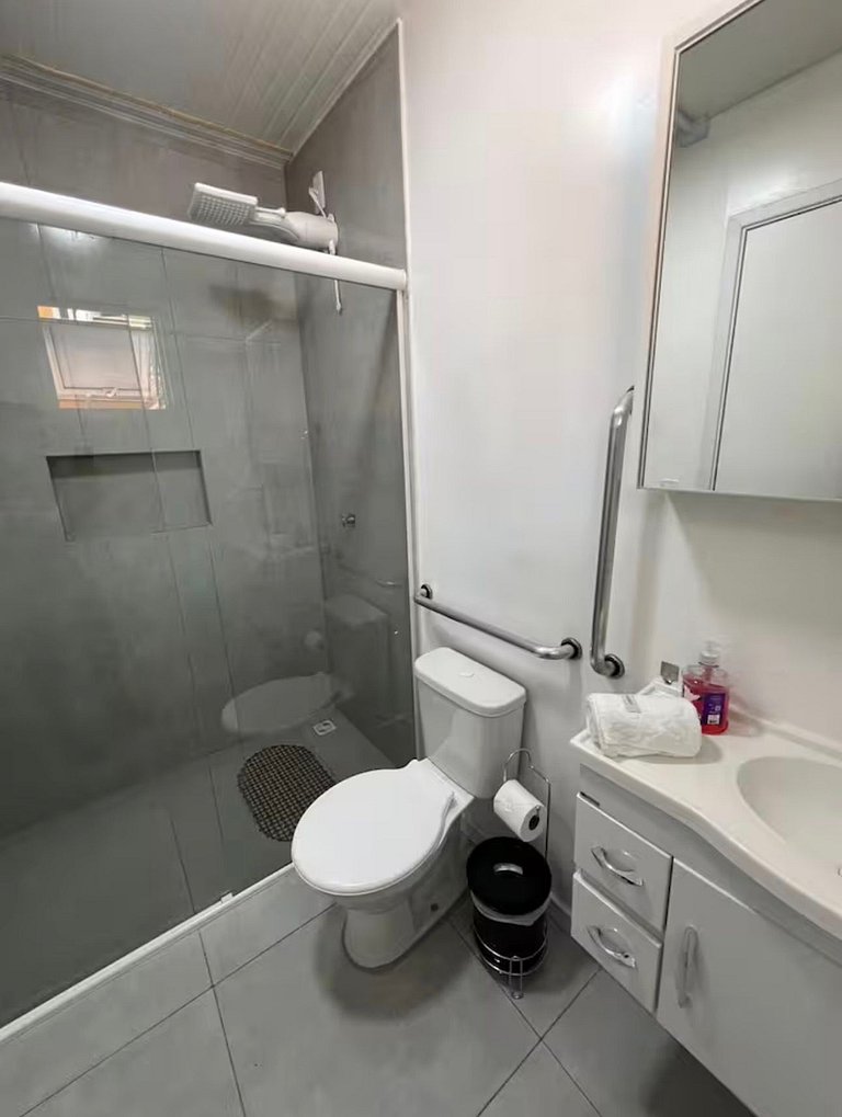 Pousada Fornerolli: Quarto Yasmin