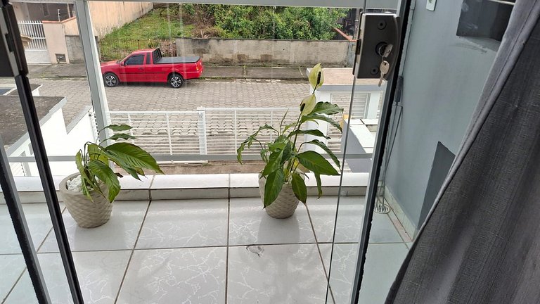 Apartamento p/ ir caminhando ao Parque Beto Carrer