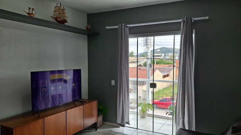 Apartamento p/ ir caminhando ao Parque Beto Carrer