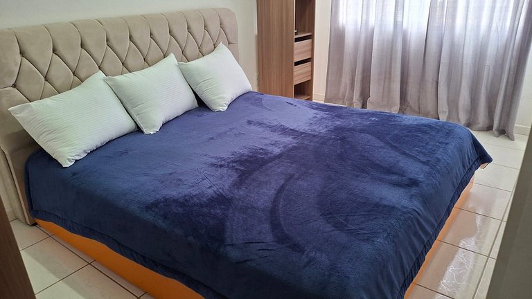 Apartamento p/ ir caminhando ao Parque Beto Carrer