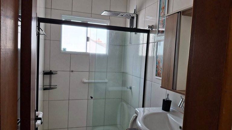 Apartamento p/ ir caminhando ao Parque Beto Carrer