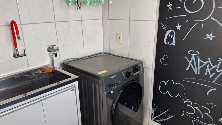 Apartamento p/ ir caminhando ao Parque Beto Carrer