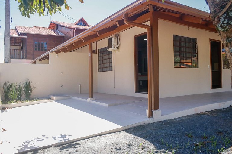 Apto 118 p/ ir caminhando ao Parque Beto Carrero