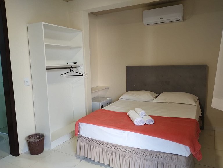 Apto 121 p/ ir caminhando ao Parque Beto Carrero