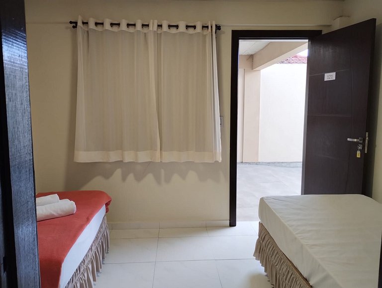 Apto 121 p/ ir caminhando ao Parque Beto Carrero