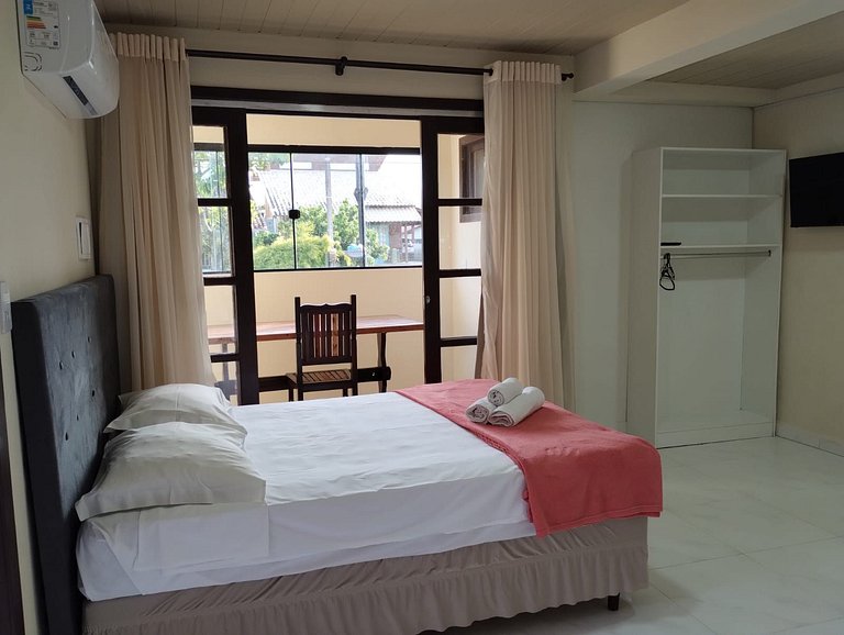 Apto 120 p/ ir caminhando ao Parque Beto Carrero