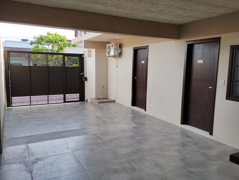 Apto 120 p/ ir caminhando ao Parque Beto Carrero